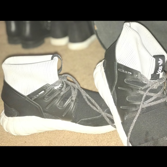 Adidas Tubular Doom - Picture 1 of 4